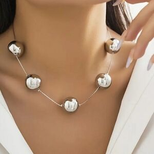 💥4/$10  Beautiful Silver Beaded Statement Necklace, NWT